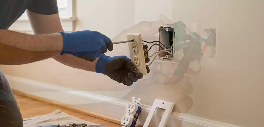 USB Outlet Replacement in Farmington